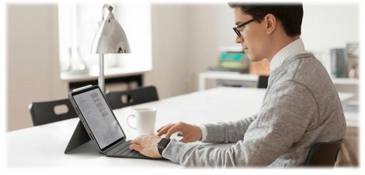 Produktbild Logitech Combo Touch (DE, iPad Pro 12.9 2021 (5. Gen), iPad Pro 12.9 2022 (6. Gen))