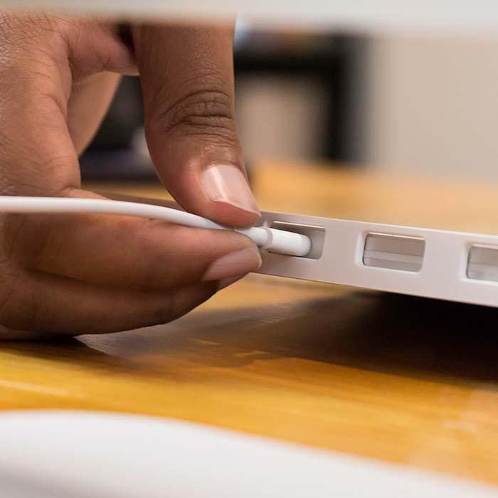 Produktbild TwelveSouth MagicBridge für Keyboard