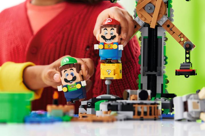 Actual product image LEGO Super Mario 71390 Expansion Set: Feud with Reznors (71390, LEGO Super Mario)