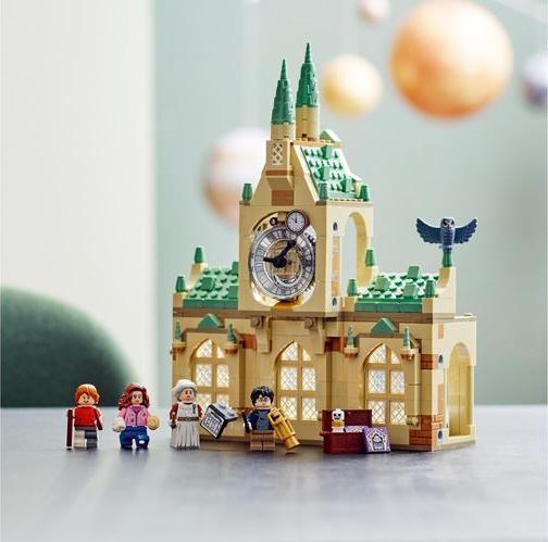 Produktbild LEGO Hogwarts Krankenflügel (76398, LEGO Harry Potter)