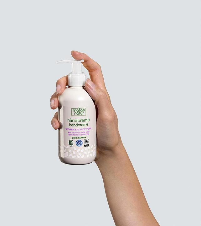 Image du produit Matas Crème naturelle pour les mains à l'aloe vera bio et à la vitamine E (240 ml)