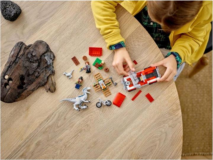 Actual product image LEGO Blue & Beta in the Velociraptor Trap (76946, LEGO Jurassic World)