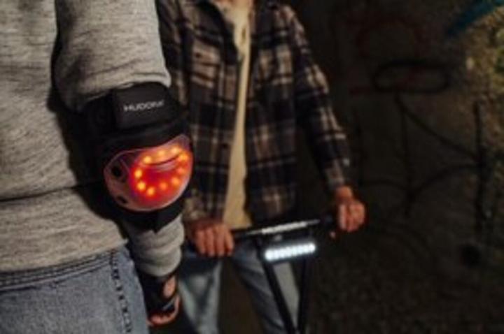Actual product image Hudora Protectors LED (L, Elbow protectors, Knee pad, Unique specimen)