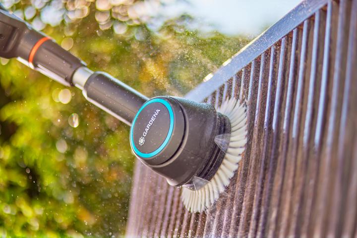 Produktbild Gardena Aqua Brush Compact (Akkubetrieb)