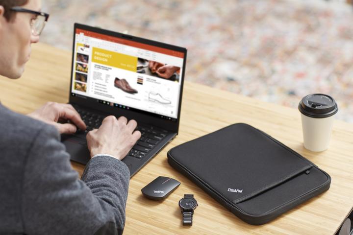 Actual product image Lenovo ThinkPad Schutzhülle (12", Lenovo)