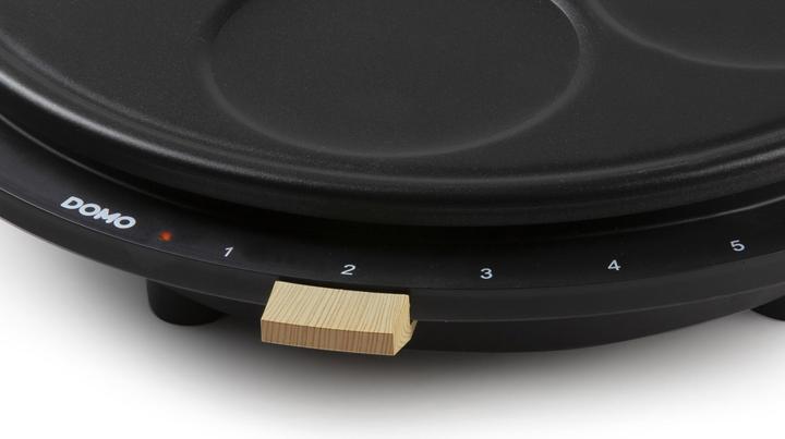 Actual product image Domo Pancake maker with 5 baking plates