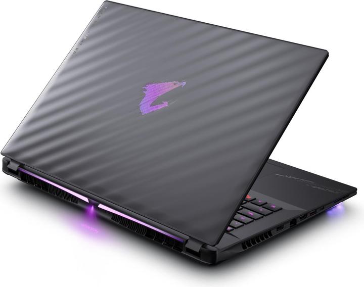 Immagine prodotto Gigabyte Aorus Master 18 (18", Intel Core Ultra 9 275HX, 64 GB, 4000 GB, DE)