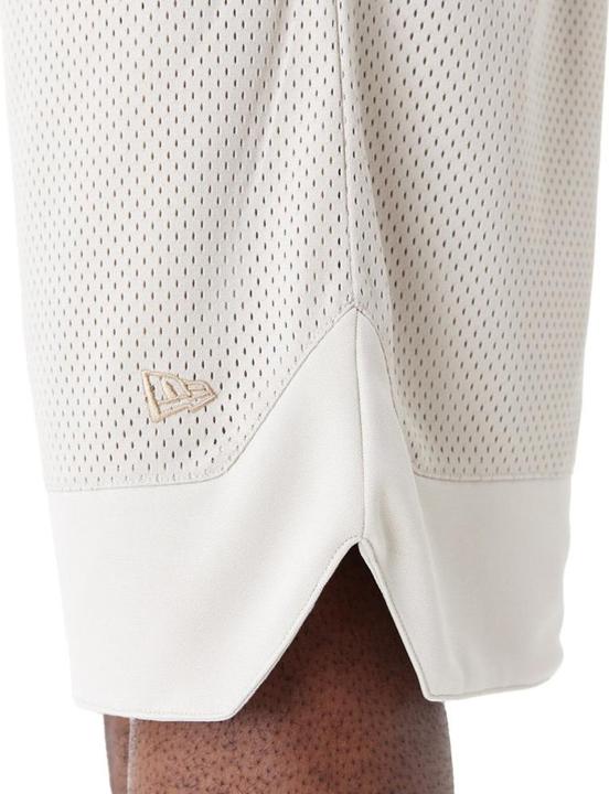 Produktbild New Era Overized Mesh Basketball Shorts stone beige - XL (XL)
