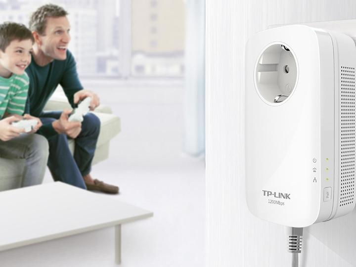Actual product image TP-Link AV1300 Gigabit Passthrough Powerline Starter Kit (1200 Mbit/s)