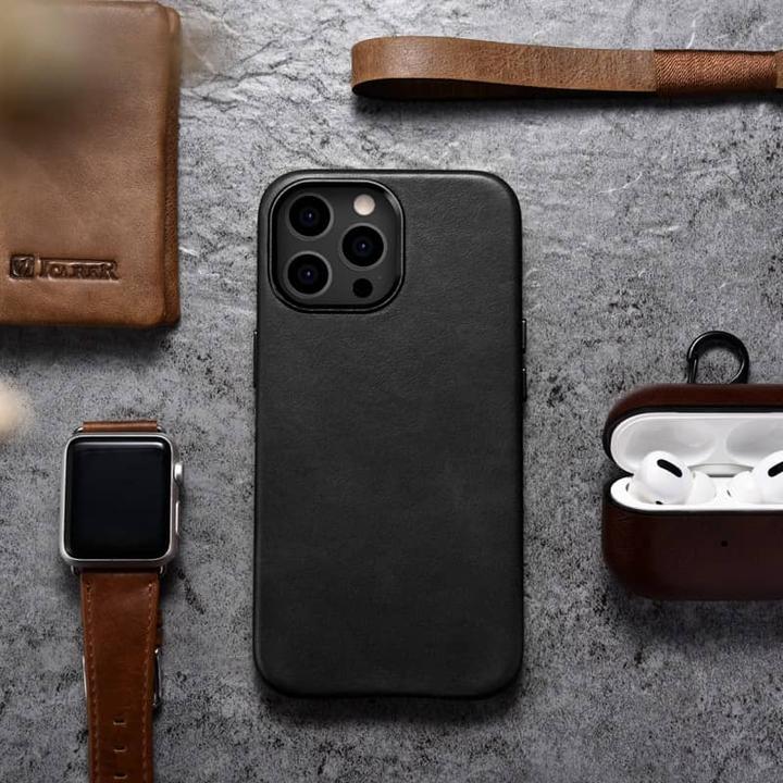 Image du produit iCarer Housse en cuir huilé pour iPhone 13 Pro Noir (Compatible avec MagS) (Apple iPhone 13 Pro, Apple iPhone 15 Pro Max)