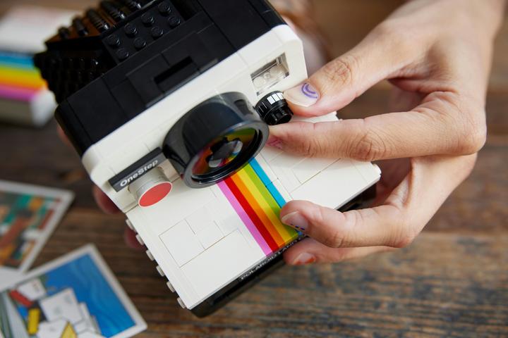 Produktbild LEGO Polaroid OneStep SX-70 Sofortbildkamera (21345, LEGO Ideas)