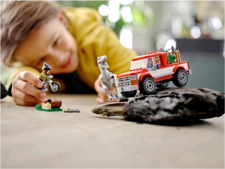 Actual product image LEGO Blue & Beta in the Velociraptor Trap (76946, LEGO Jurassic World)