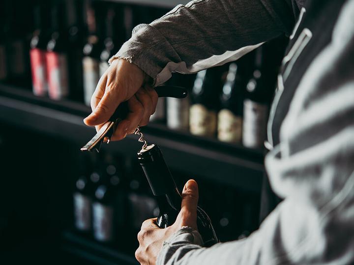 Immagine prodotto Smartbox In un hotel stellato di Parigi: enologia e degustazione di vini rinomati per 2 persone (2 pers.)