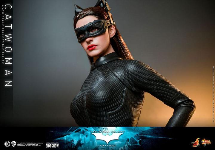 Immagine prodotto Hot Toys Statuetta della Trilogia del Cavaliere Oscuro Movie Masterpiece 1/6 Catwoman 29 cm