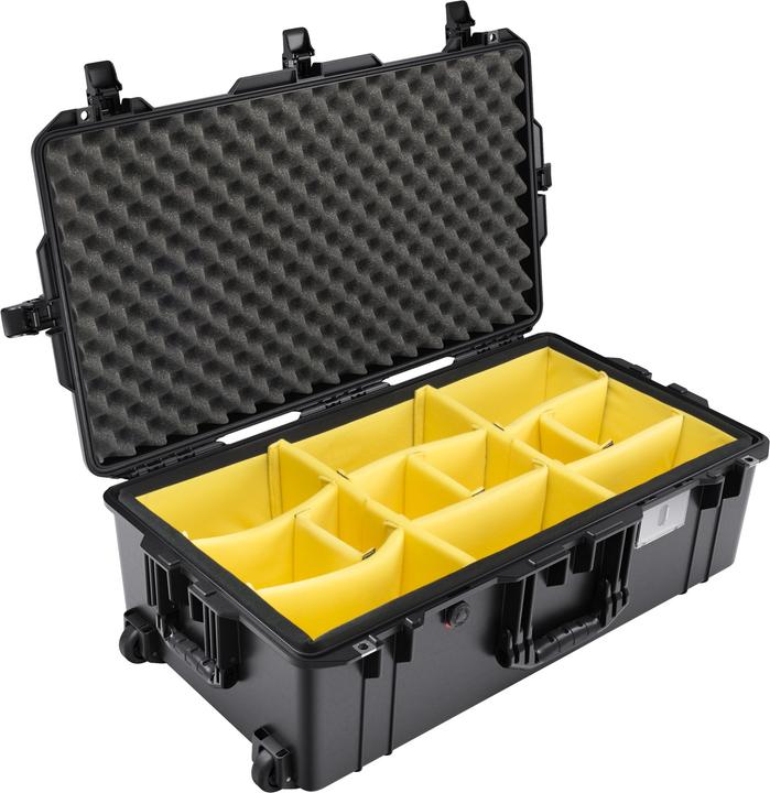 Actual product image Peli Air 1615 with foam (70 l, M (50 - 90l))