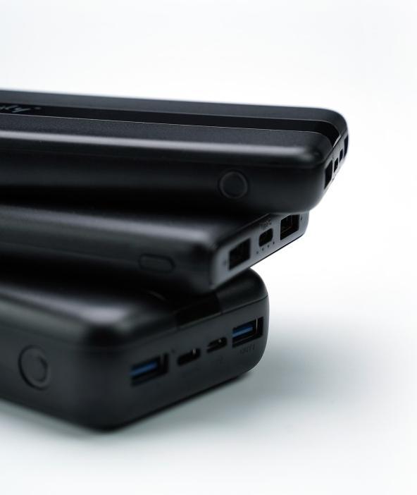 Produktbild Techly Power Bank Charger 10000mAh 2x USB 1x USB-C with USB-C Cable (10000 mAh, 10 W, 37 Wh)