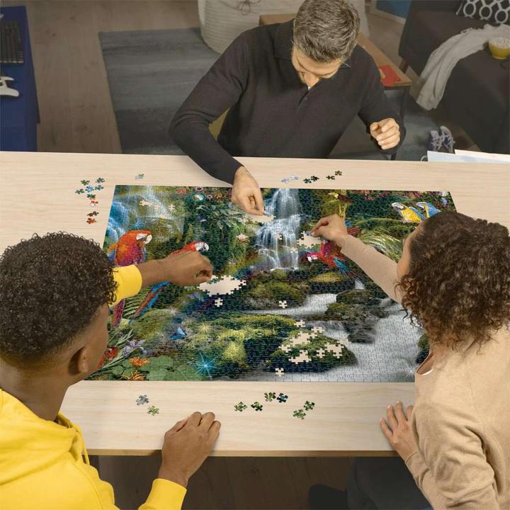 Actual product image Ravensburger Colorful parrots in the jungle (2000 pieces)