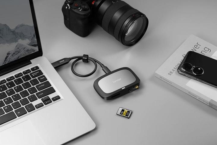 Actual product image Lexar Professional LRW530U-RNBNG (USB-C)