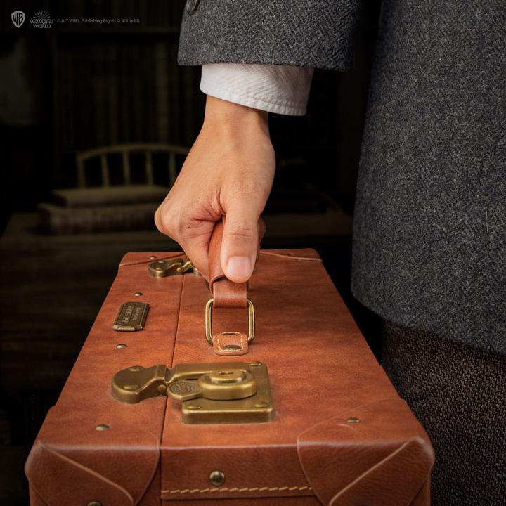 Produktbild Cinereplicas Phantastische Tierwesen: Newt Scamander Koffer 1/1