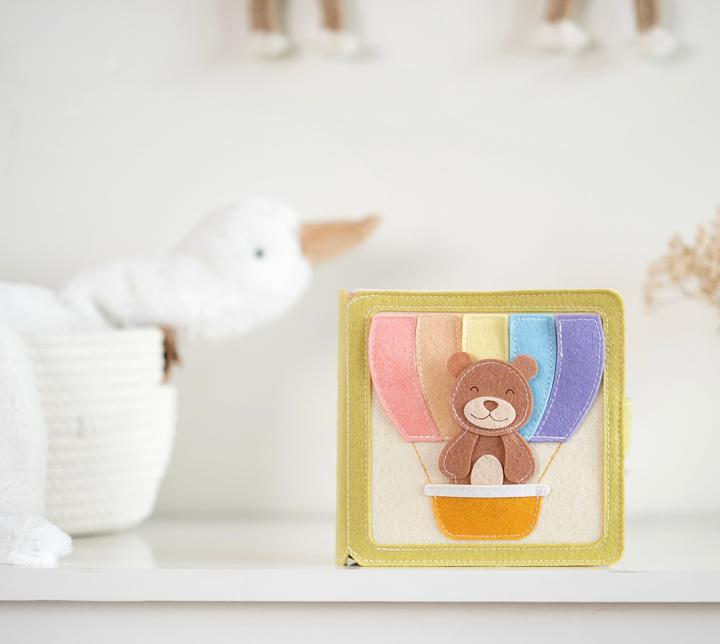 Image du produit Birnelino Mini Felt Book - Ours et le ballon d'air chaud