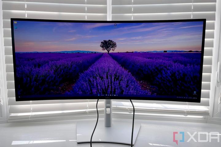 Actual product image Dell UltraSharp U3423WE (3440 x 1440 pixels, 34.14")