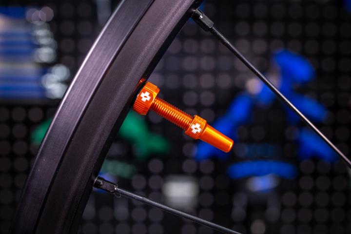 Produktbild Muc-Off V2 Tubeless Ventil Kit 44mm