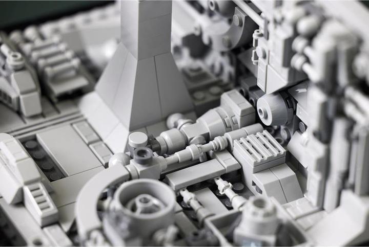Actual product image LEGO Death Star Trench Run Diorama (75329, LEGO Star Wars)