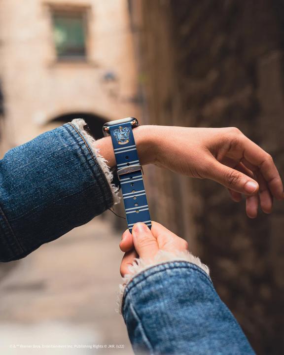 Actual product image Moby Fox Harry Potter Ravenclaw Smartwatch Bracelet (22 mm, Stainless steel, Silicone)