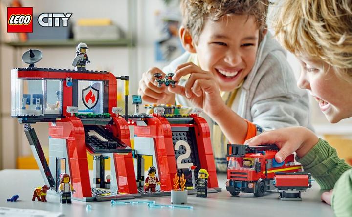 Actual product image LEGO 60414 Fire station with turntable ladder truck (60414, LEGO City)