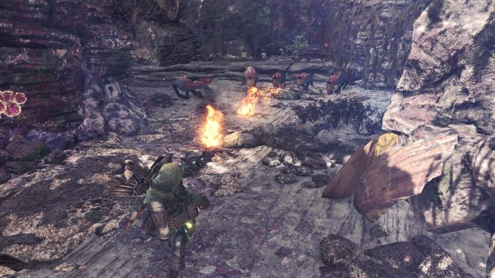 Actual product image Capcom Monster Hunter World (Xbox One S, IT)