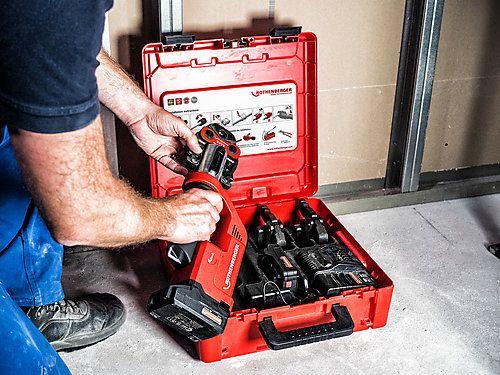 Produktbild Rothenberger ROMAX Compact TT 18V Akku Pressmaschine + 1x Akku 2,0Ah + Ladegerät + Pressbackenset + (390 mm)