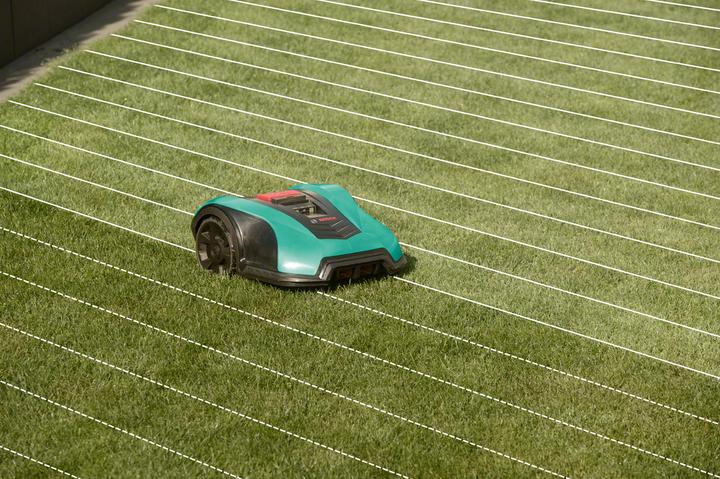 Actual product image Bosch Home & Garden Indego 350 Connect (350 m²)