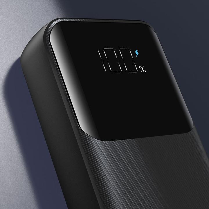 Immagine prodotto Joyroom Mini power bank da 30W 20000mAh con cavi integrati, USB-A e USB-C - Nero (10000 mAh, 30 W, 37 Wh)