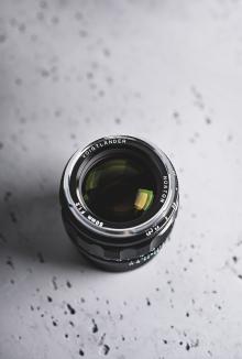 Immagine prodotto Voigtländer Nokton 50mm / 1,2 VM asfalto. (Leica M, Full-frame)
