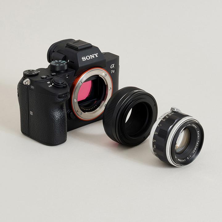 Actual product image Urth Lens Mount Adapter: Compatible with M42 Lens to Sony E Camera Body (Extendable)