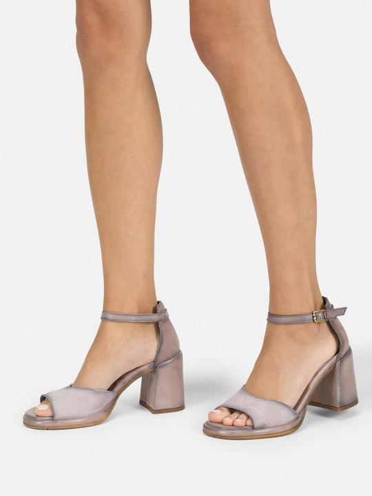 Image du produit Felmini Stefanny D797, une sandale à talon qui combine sans effort les textures pour une déclaration chic. (40)