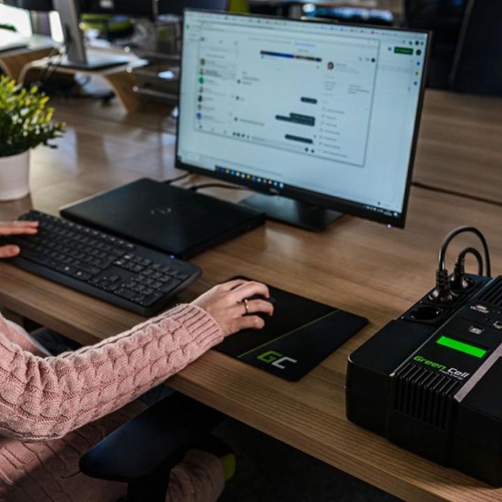 Image du produit GreenCell Cell UPS06 Alimentation sans interruption (ASI) Line-Interactive 999 VA 6 sorties AC (360 VA, 600 W, Line-interactive Onduleur)