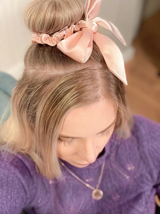 Actual product image Invisibobble Sprunchie Slim Loop Ballerina Bow (Hair tie)