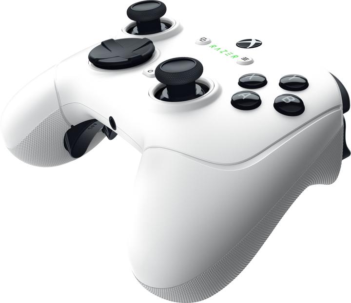 Actual product image Razer Wolverine V3 Pro (Xbox Series X, PC, Xbox Series S)