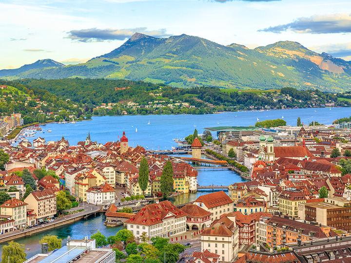 Immagine prodotto Smartbox Escapade sportive en Suisse : 1 nuit et 1 activité pour 2 (2 pers.)