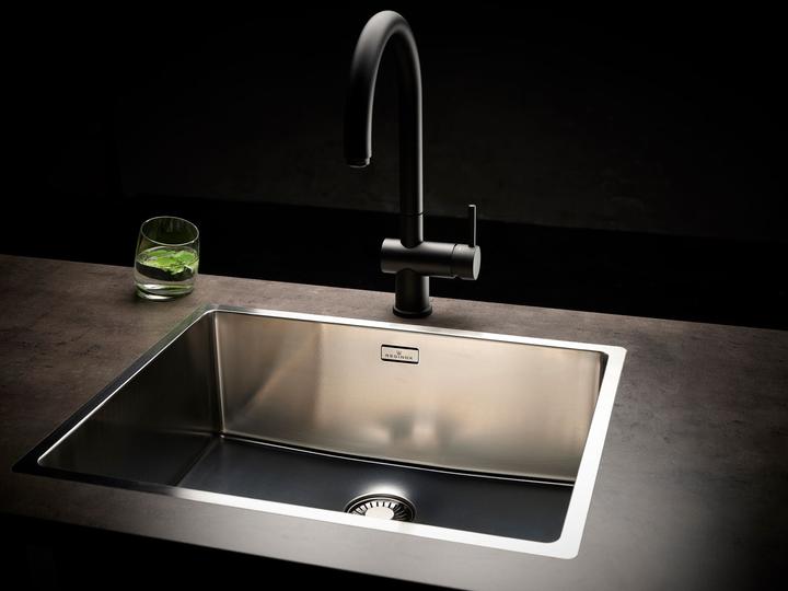 Immagine prodotto Reginox Raccordo in acciaio inox, Yampa Black 22x38,5 cm R31704