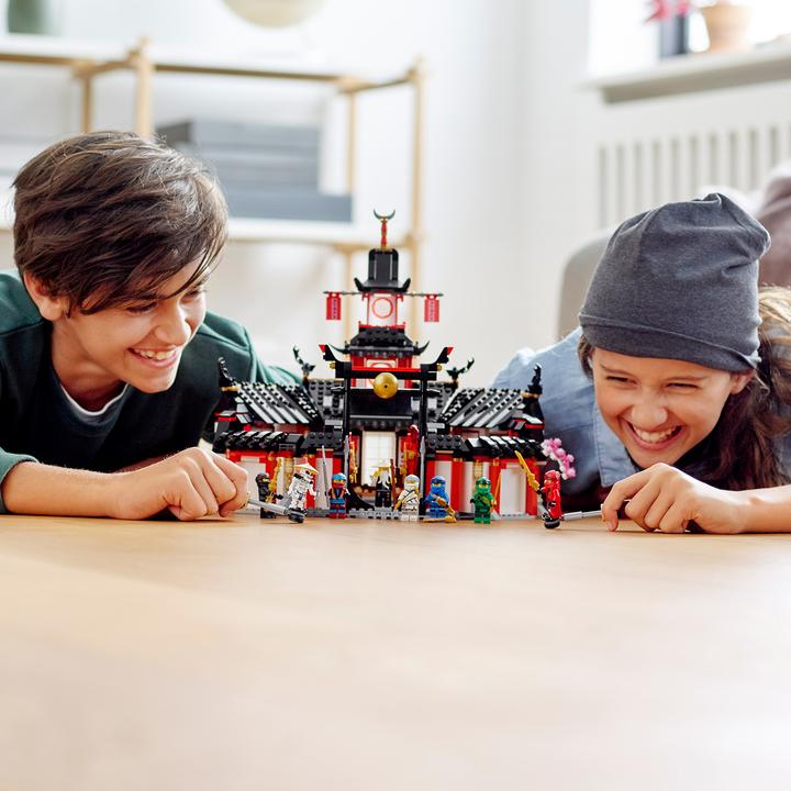Actual product image LEGO Monastery of the Spinjitzu (70670, LEGO Ninjago)