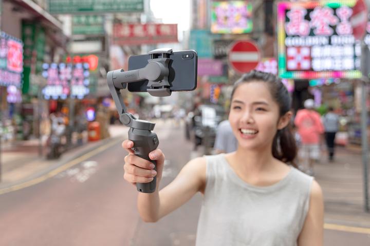 Image du produit DJI Combo Osmo Mobile 3 avec étui (0.23 kg)