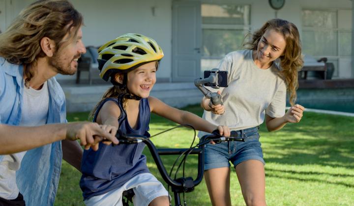 Image du produit DJI Combo Osmo Mobile 3 avec étui (0.23 kg)