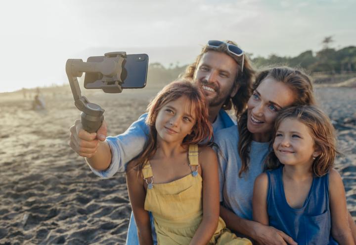 Image du produit DJI Combo Osmo Mobile 3 avec étui (0.23 kg)