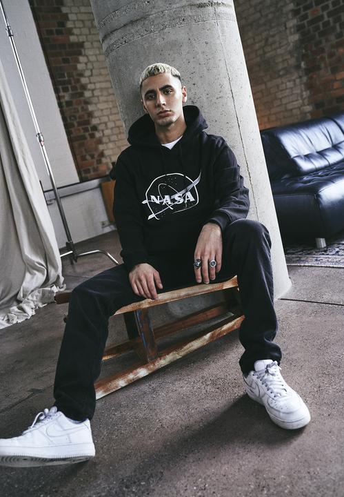 Produktbild Mister Tee NASA Black-and-White Insignia Hoody (XS)