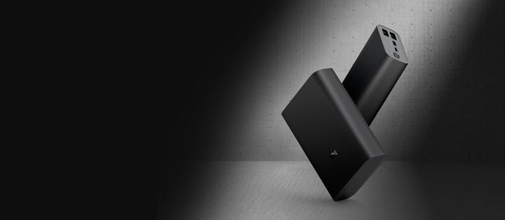 Actual product image Xiaomi Mi 3 Ultra Compact (10000 mAh, 22.50 W, 37 Wh)
