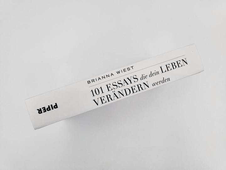 Actual product image 101 Essays, die dein Leben verändern werden (German, Brianna Wiest, 2022)