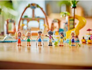 Actual product image LEGO Familienurlaub im Strandresort (42673, LEGO Friends)