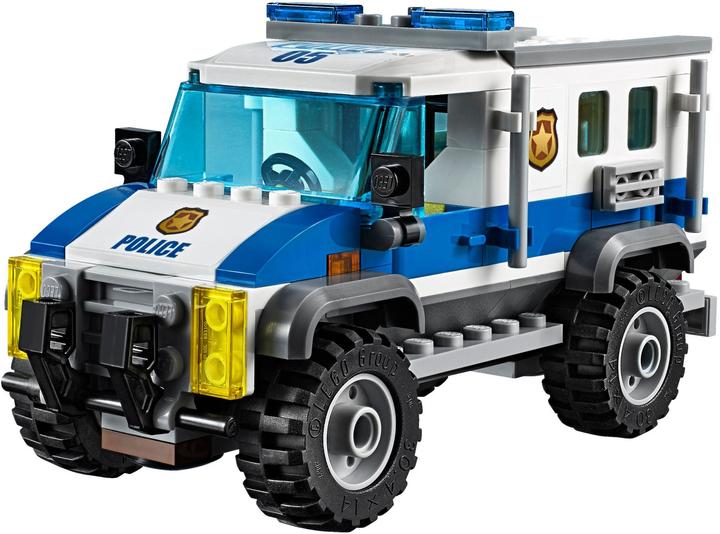 Actual product image LEGO City bank robbery (60140, LEGO City)